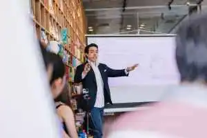 The Importance of English Communication Skills in Today's Global World